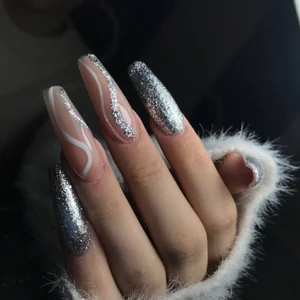 Lasly_Fox my nails Pic 5