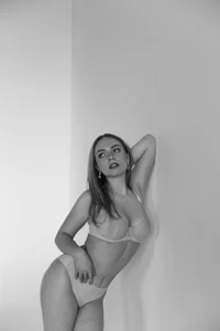 AnetGrey One of my favorite shoots, something in the language of aesthetics. Immagine  2