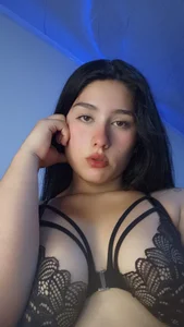 HannaClairer relax Pic 4