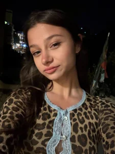 MiaRouxie Public Pic