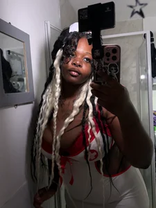 Nyla_xox ready for your checkup? 🩺🫀 Foto 3