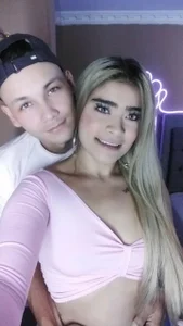 wondercouplexxx: Public ( 5 фото)