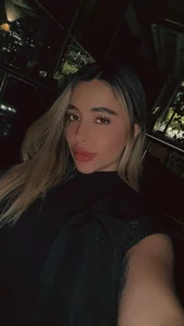 Alessia-miller_ Enjoying life!❤️  3টি ছবি