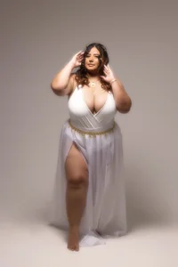 Emiily_Grace Your Greek goddess 🤍 Pic 4