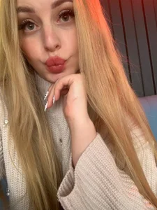 lilly_lovy Public Immagine  2