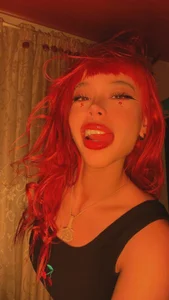 ScarlettRusso1: 🌞🌻🌱 ( 3 фото)