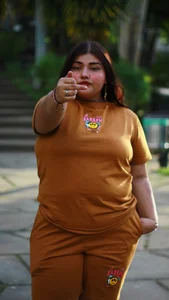 TaniaBellini Over the shot Poză 2