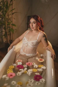 Emilywatsonn I wish bath 사진 3