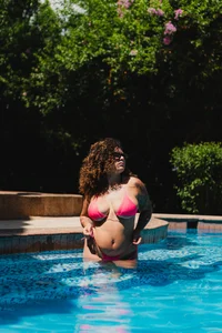 pool day 😈🫣🙂‍↔️ od Thefany_Gomez  3 snímek