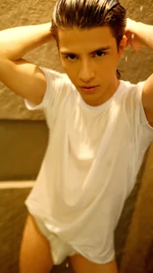 Allen_clark: TIME TO TAKE A SHOWER ( 4 фото)