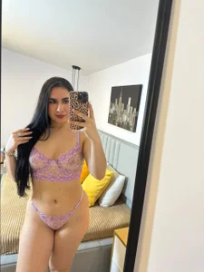Naomi_west 💜Romatic Pic 2