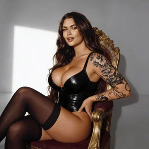 Lucy_Luxe Public Bilde