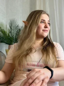 Megan_Violer Your elf Immagine  8