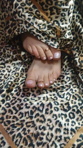 Terra__Rouse_ LET ME MASSAGE YOUR COCK Pic 3