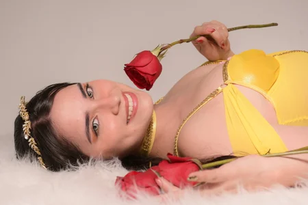 angelica_dymond Be my prince 💛🌹 Pic 9