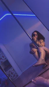 emmifly: 🫦❤️ ( 2 фото)