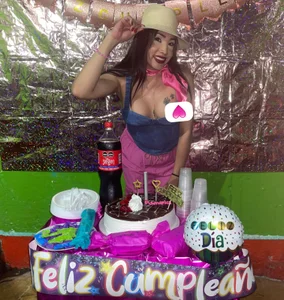 This is the month of love and friendship and my birthday we are going to leave some tokens as a gift de pamelabigcock69  2 Imagens