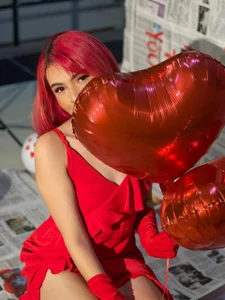 lanablacke_ san valentin 💖💋  2টি ছবি