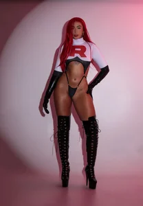 agatha_collins_ Jessie is ready to launch. Are you? Bilde 5