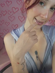 My weakness is in trusting and letting myself go. de danny_s22  4 Imagens