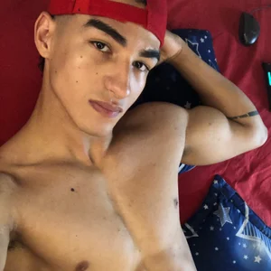 Goldendesirexx__ Relax Pic 4