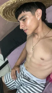 🧑🏻‍🌾 de nic_2005  2 Imagens