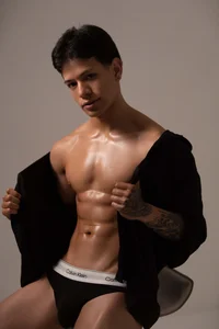 TonyPetrovjs: Control and pleasure ( 3 фото)