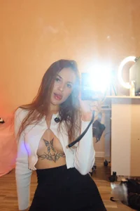 Vita-Crowwn white blouse Pic 2
