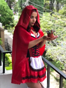 Kataaleya__12 Little Red Riding Hood Foto 2