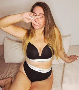 MissPuschel Me Poză 2