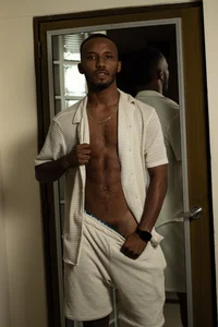 JamesParck "I'm going to touch your soul ... and the rest too."  4টি ছবি