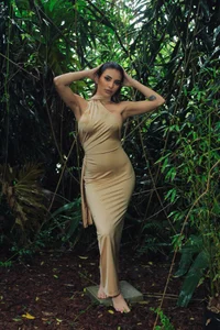 VictoriaNoah_: Being sexy ❤️‍🔥 ( 5 фото)