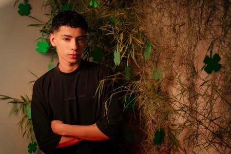 SebastianReed_ Happy St Patricks 🍀 Hình 4