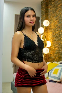 NicoleRivers Public Pic 3