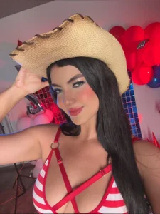 jennifer_Scot Happy July 4💙 Pic 3