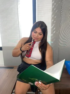 Natasha_CurvyyPublic Bild 5