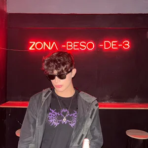 AdamDayt Public 사진 3