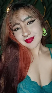 larissa01_ 💚 사진 2