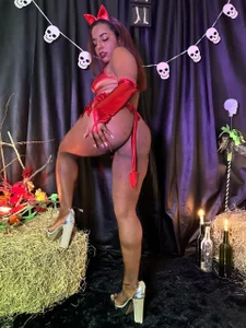 AprilyCrystal2 HALLOWEEN IS HERE🎃😈 Foto