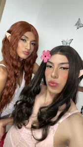 Luna and Lola de PinkLuna_LolaBloom  photos