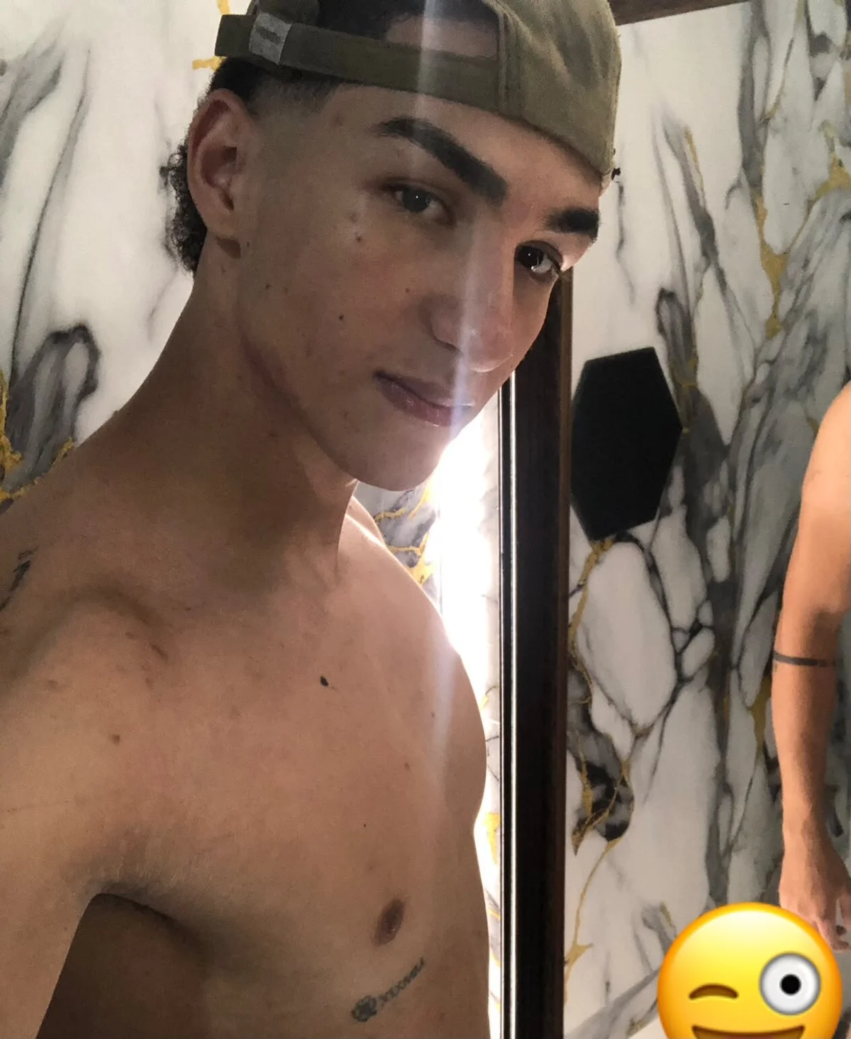 Goldendesirexx__-এর ট্রেন্ডিং  7490টি ছবি