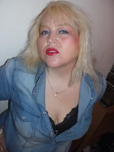 Blasflittchen: Ich im Jeanshemd ( 2 фото)