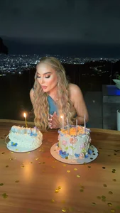 Lizztayler14 At night I become your most precious diamond Pic 5
