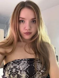 Eva__Lewis: Gentle Eva ( 5 фото)