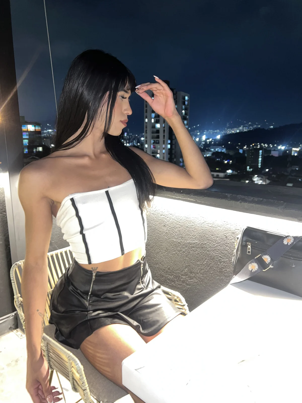 REINA_ADAHARA immagine di tendenza 293