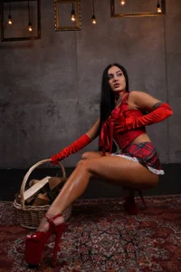 mygoddesshecate kullanıcısının A gift under the Christmas tree🎄 albümü -  2 fotoğraf