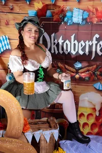 britanyy_ oktober fest party Billede 4