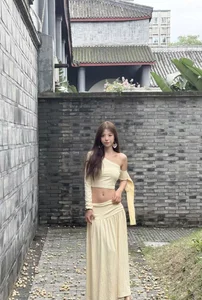 静香 de ACE-111  3 Imagens