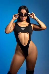 Kaia_Lauren Public صورة واحدة|Kaia_Lauren Public صورتان|Kaia_Lauren Public  5 صور|Kaia_Lauren Public  5 صورة