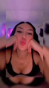 MeganCherryXXX Public slika